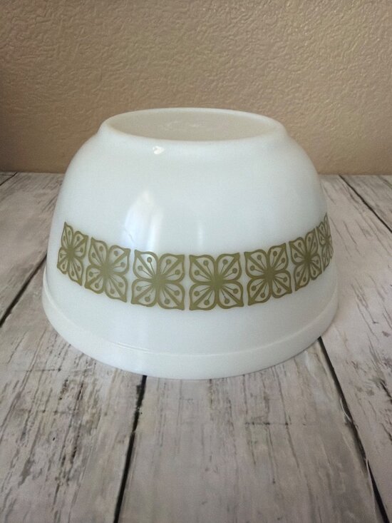 Pyrex Other - Vintage Pyrex 402 Mixing Bowl Autumn Floral Verde Square 1.5 Qt Made In USA